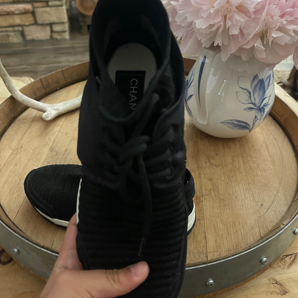 CHANEL sneakers - Picture 3 of 11